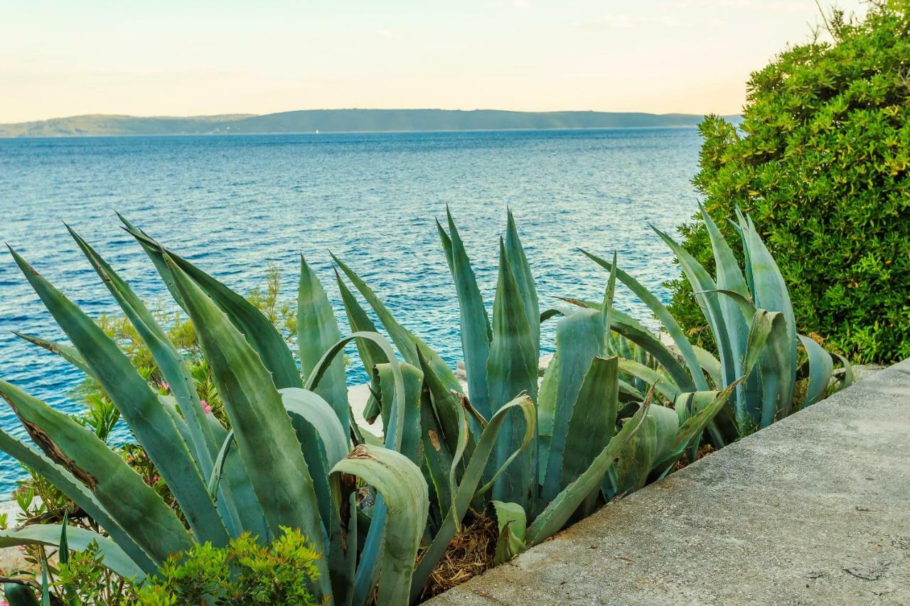 Holiday Home Lola, Sea On A Palm! Heated Pool Trogir Extérieur photo