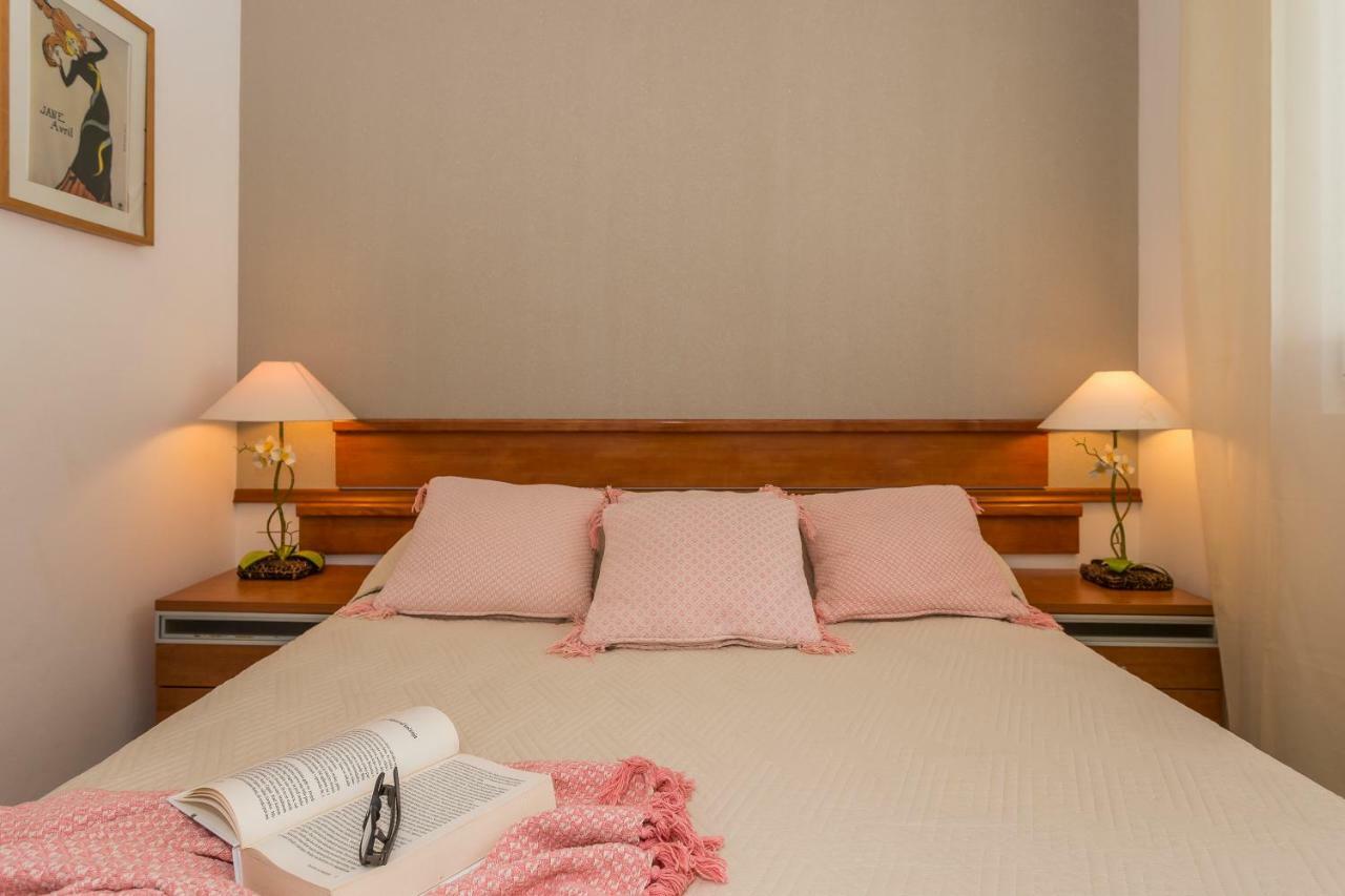 Holiday Home Lola, Sea On A Palm! Heated Pool Trogir Extérieur photo