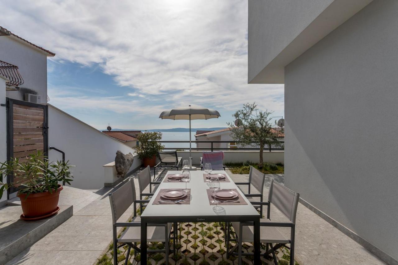 Holiday Home Lola, Sea On A Palm! Heated Pool Trogir Extérieur photo